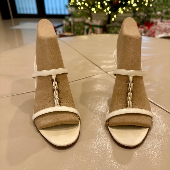 Salvatore Ferragamo White Leather Sculptural Wooden Heel Chain Sandals, Size 6 - Picture 2 of 8